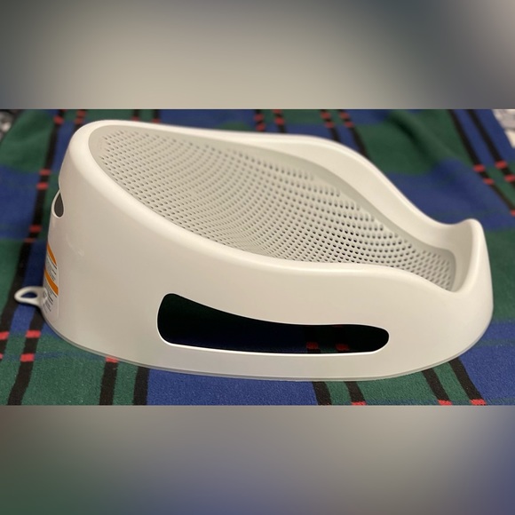 Angelcare Baby Bath Tub Support in Gray - Picture 5 of 7